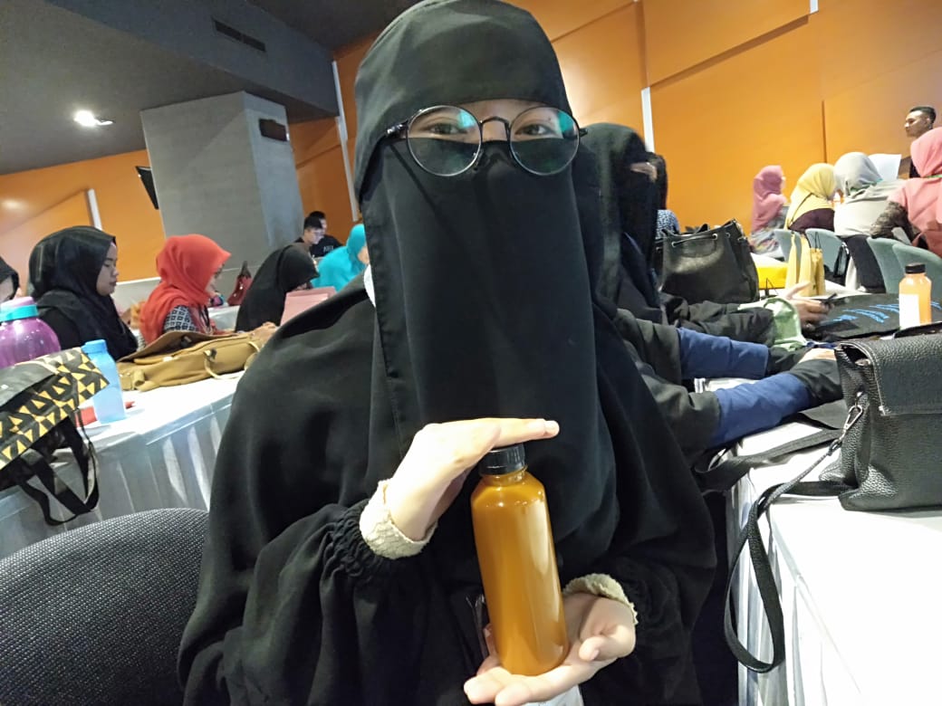 Jus Kunyit Asam Sahabat Hijrahku, Minuman Tradisional Dikemas Kekinian